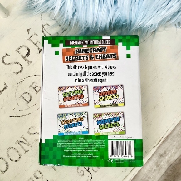 Minecraft, Secrets And Cheats, 4 Booklet Set, Independent And Unofficial Guides - Picture 2 of 11